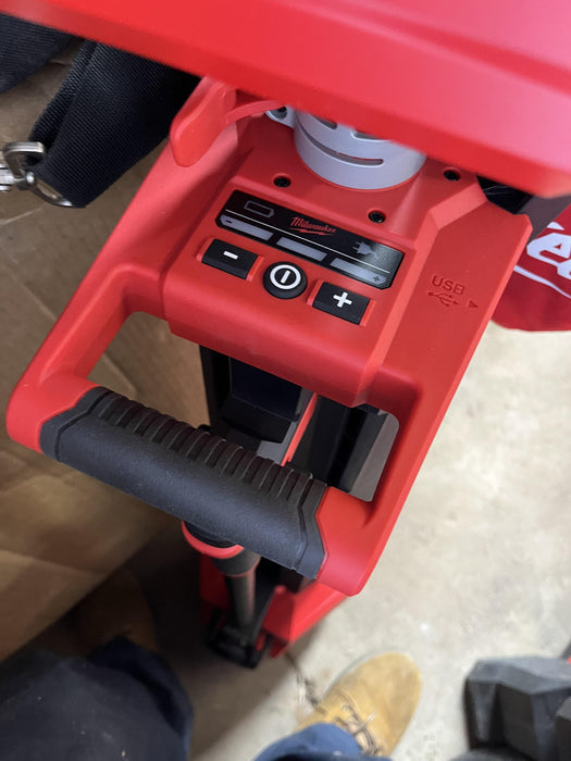 2022 MILWAUKEE 2136-20