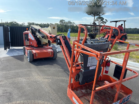2019 JLG E400AJPN