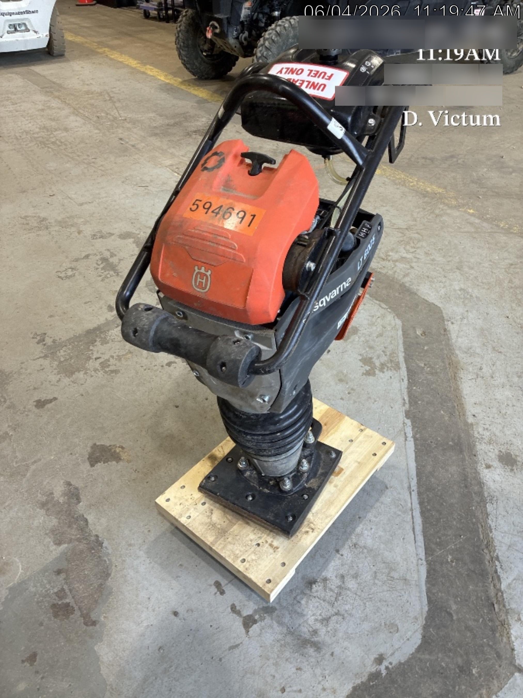2025 HUSQVARNA LT6005