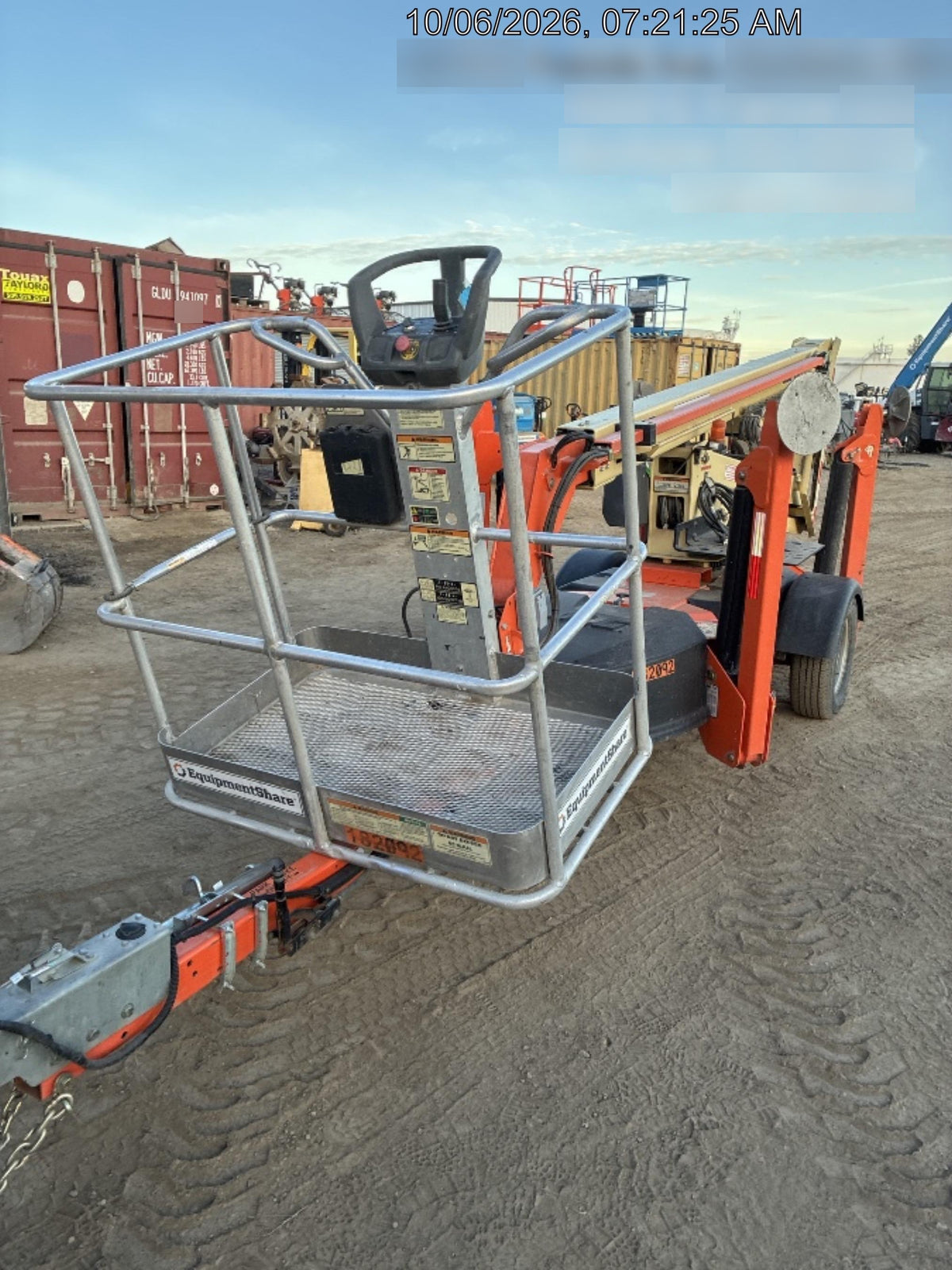 2021 JLG T350