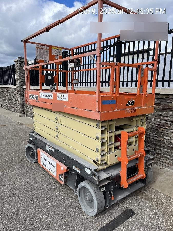 2021 JLG R3246