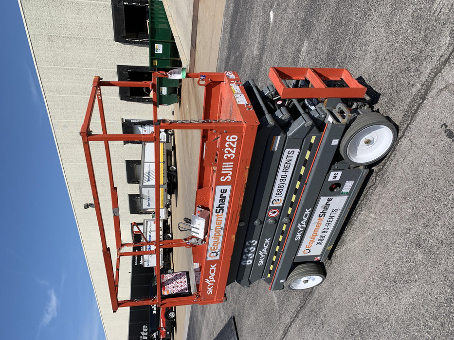 2018 Skyjack SJIII-3226 Skyjack SJIII3226 Scissor Lift w/Trojan Batteries