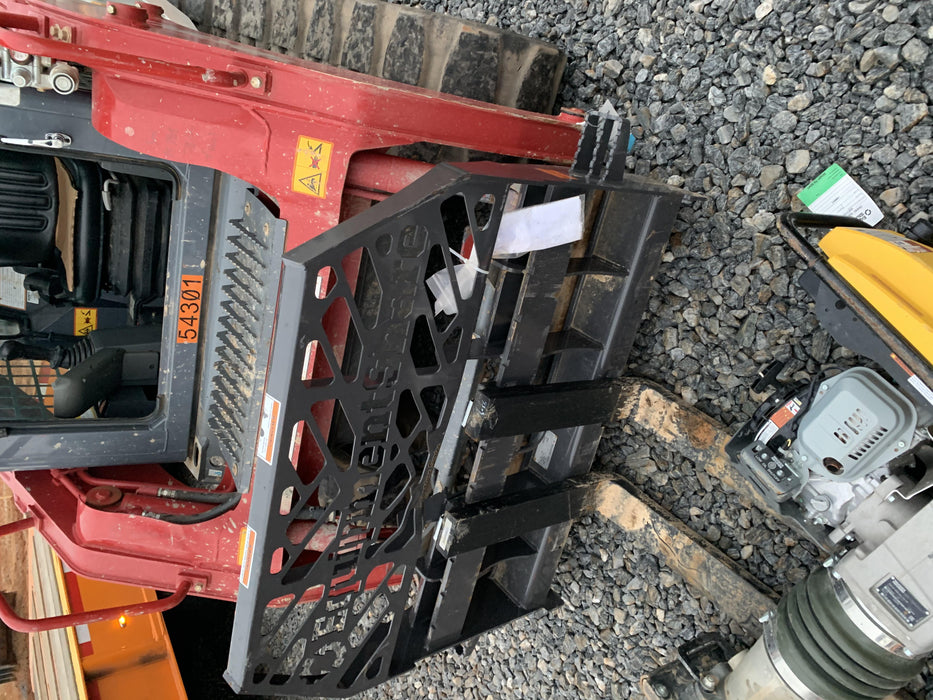 2020 PALADIN 48" Pallet Forks - Paladin