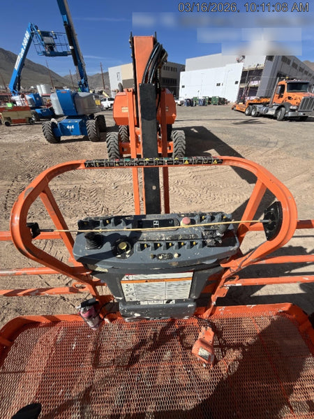 2020 JLG 800AJ