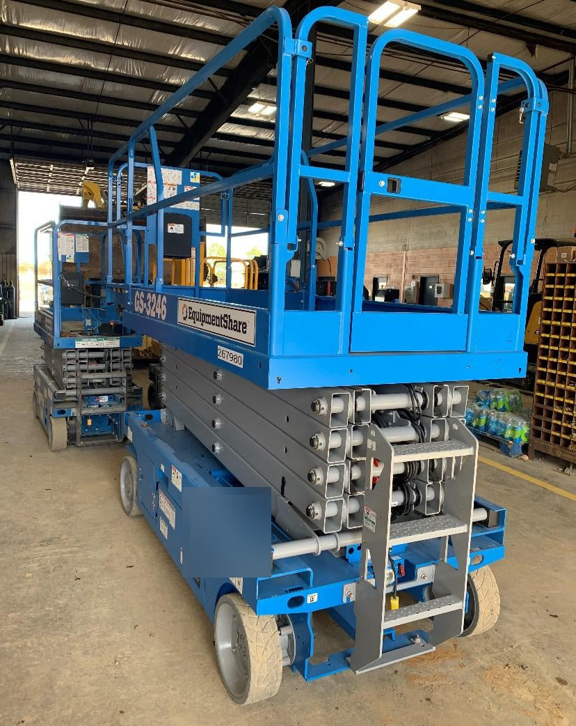 2022 GENIE GS-3246