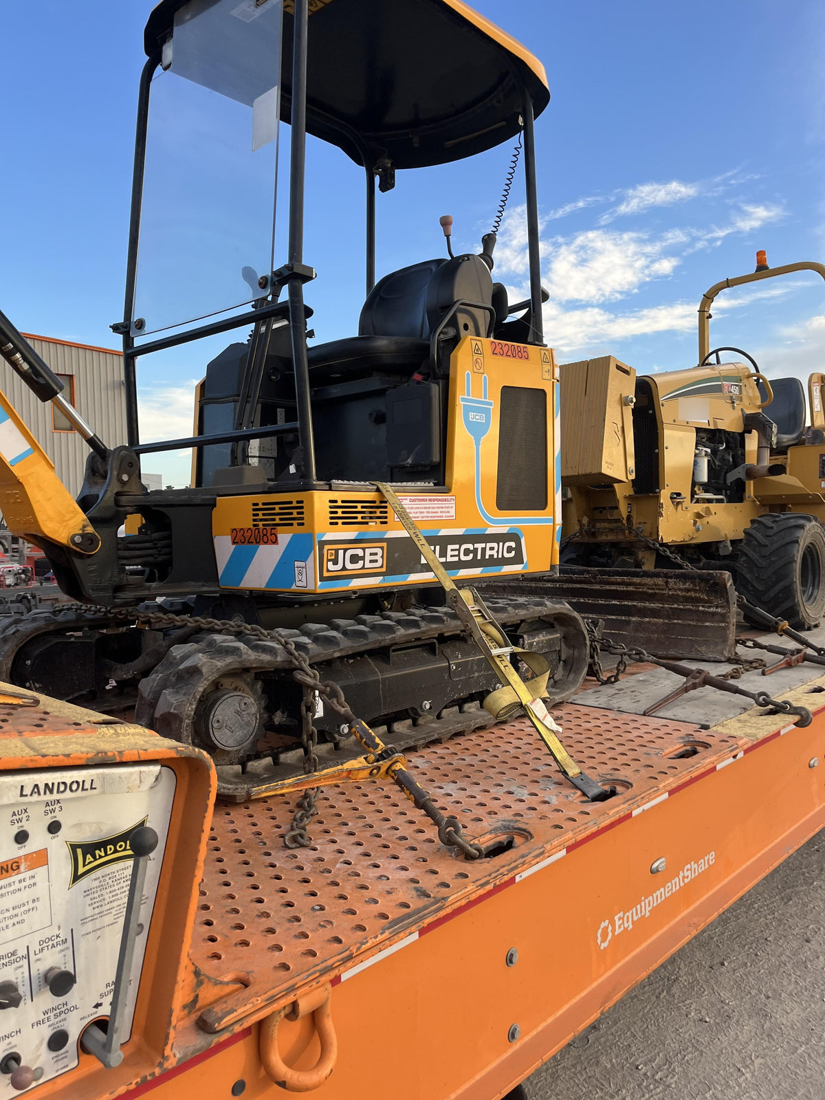 2022 JCB 19C-1E
