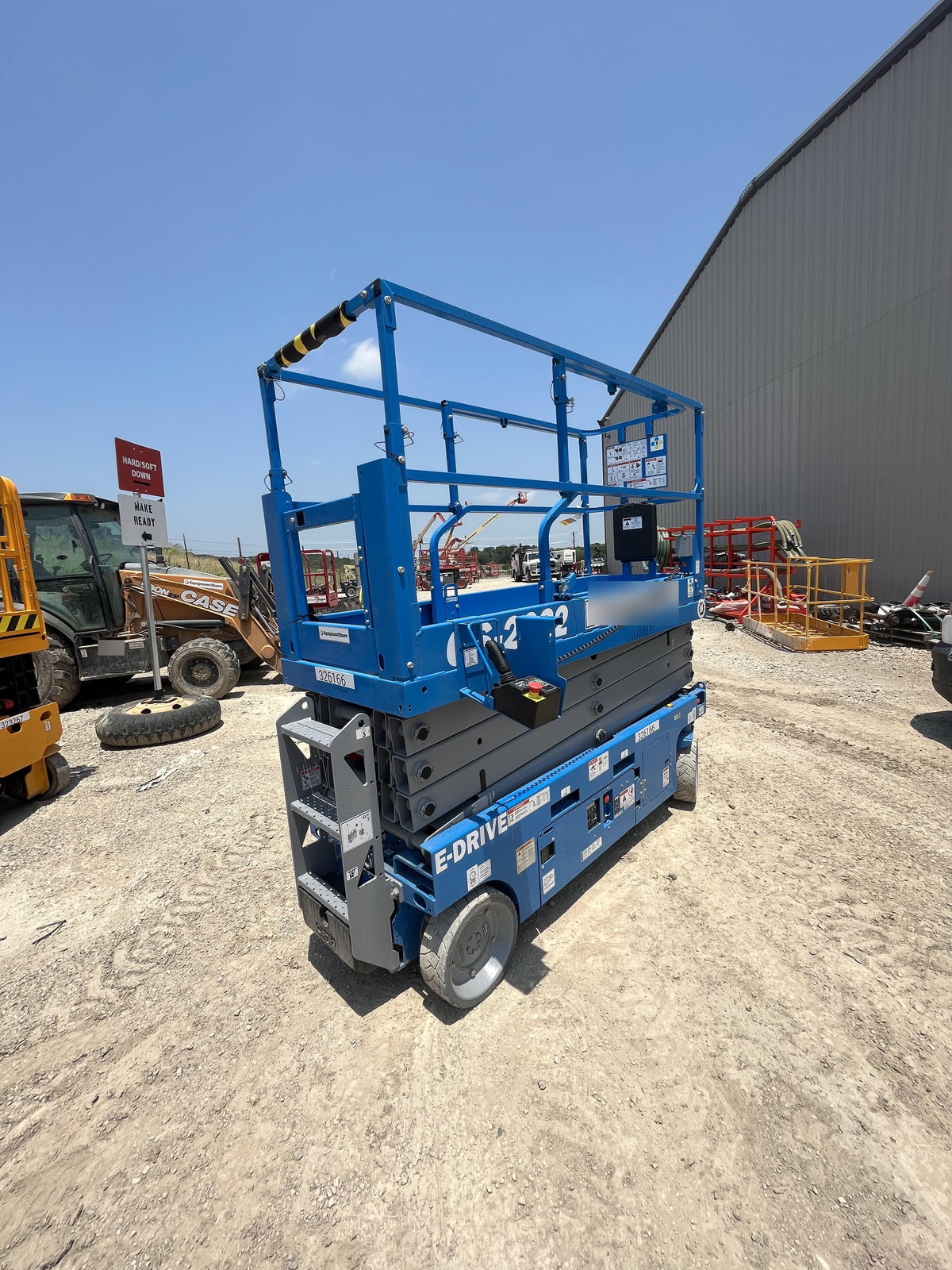 2023 GENIE GS-2632