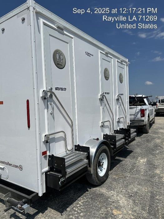2025 PORTABLE RESTROOM TRAILER RRAV258741