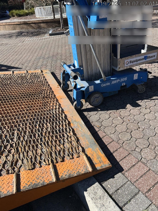 2021 GENIE AWP-30S DC