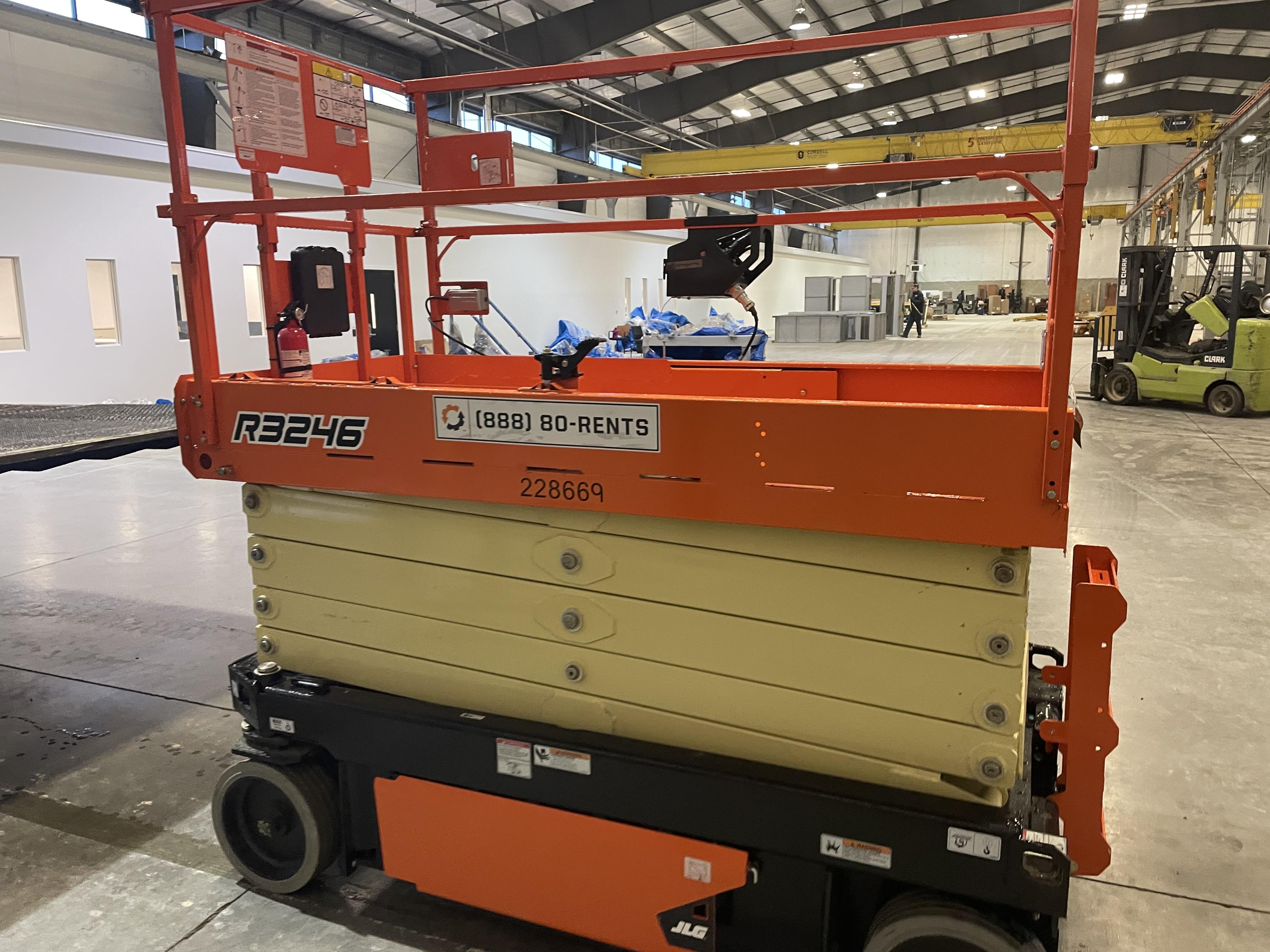 2022 JLG R3246