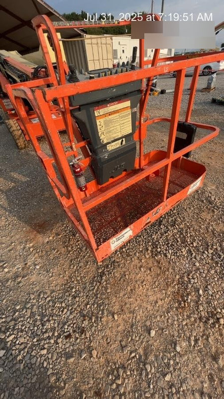2019 JLG E450AJ
