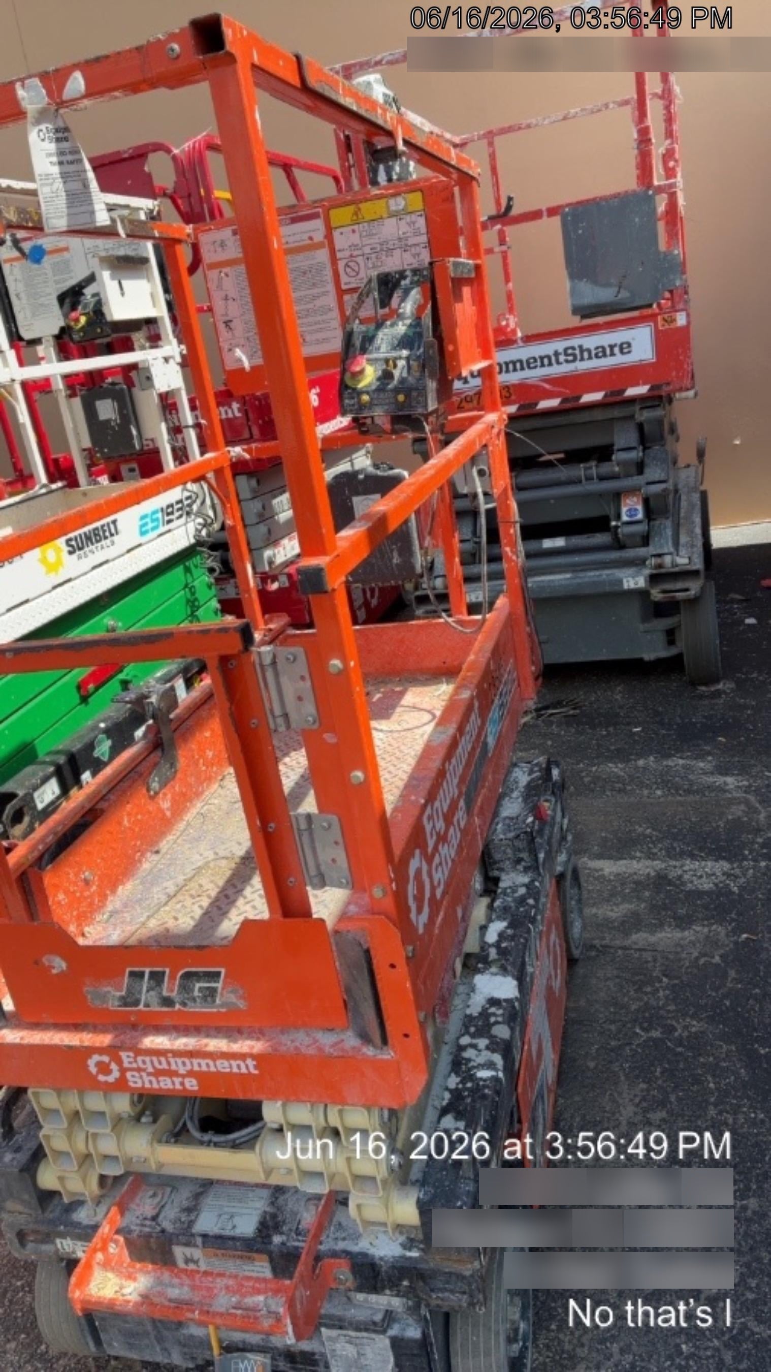 2022 JLG ES1330L