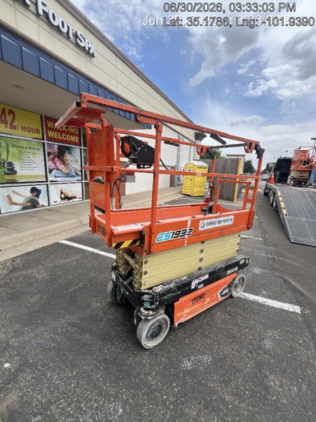 2021 JLG ES1932