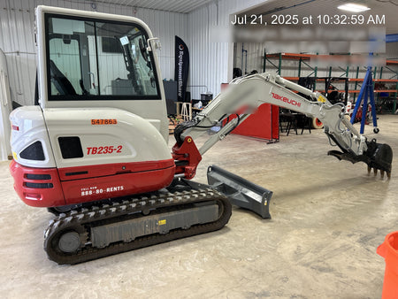 2025 TAKEUCHI TB235-2CR