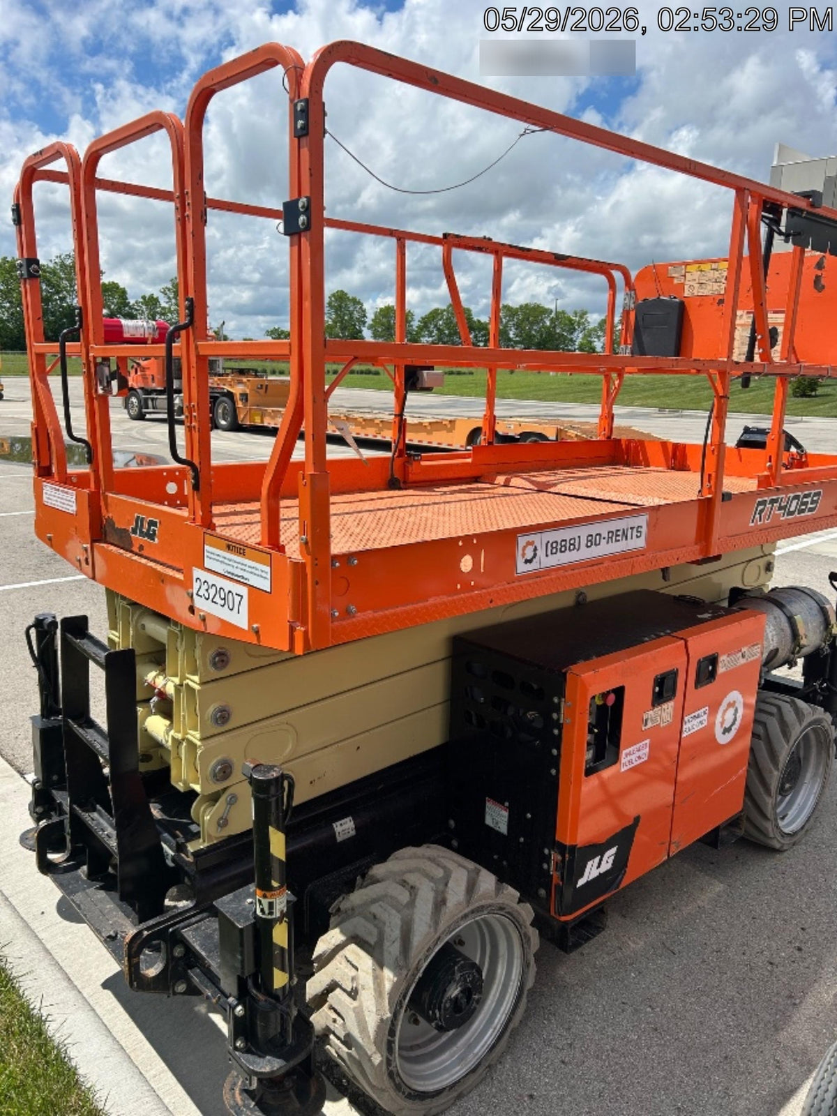 2022 JLG RT4069