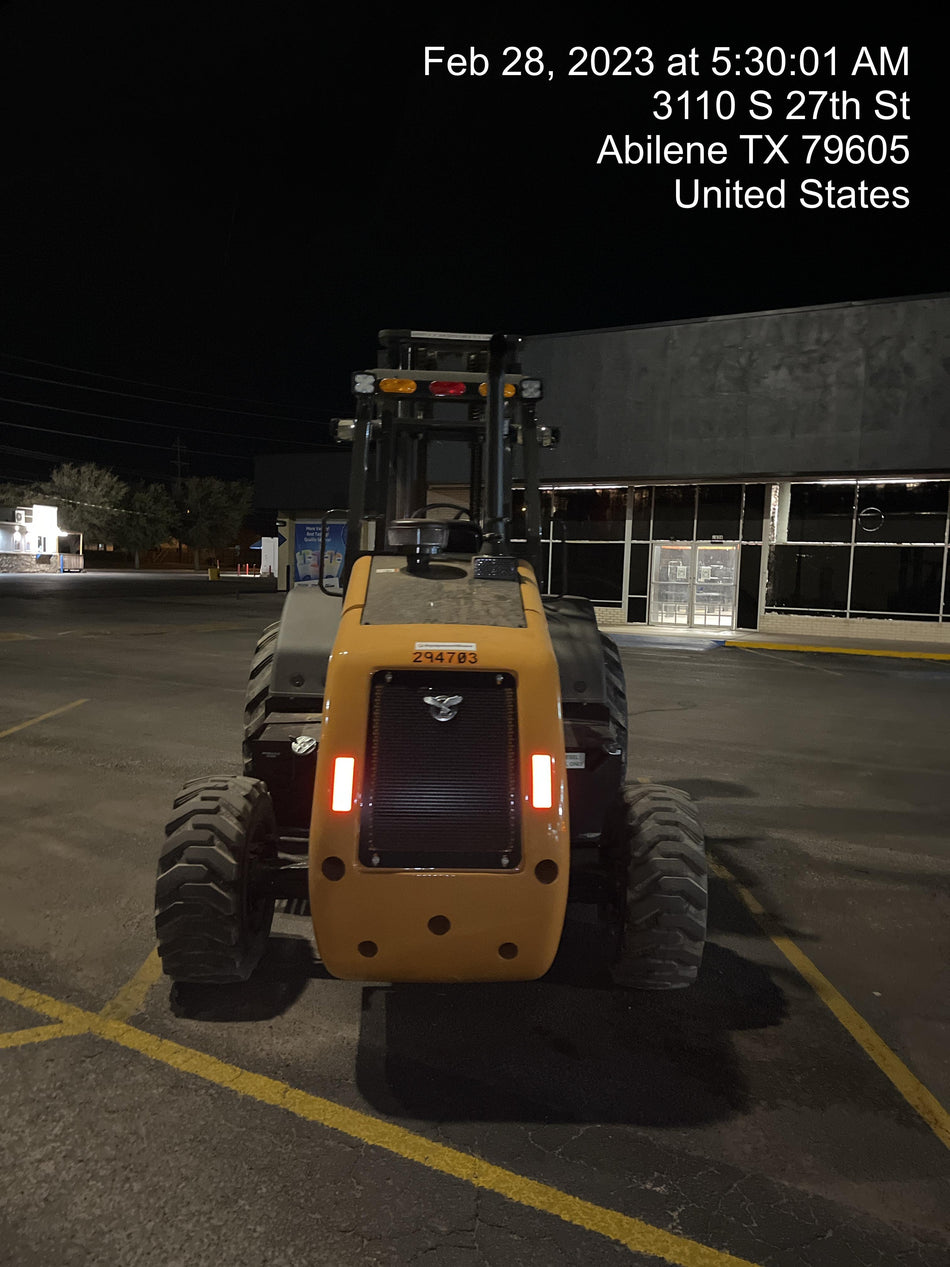 2023 CASE 588H