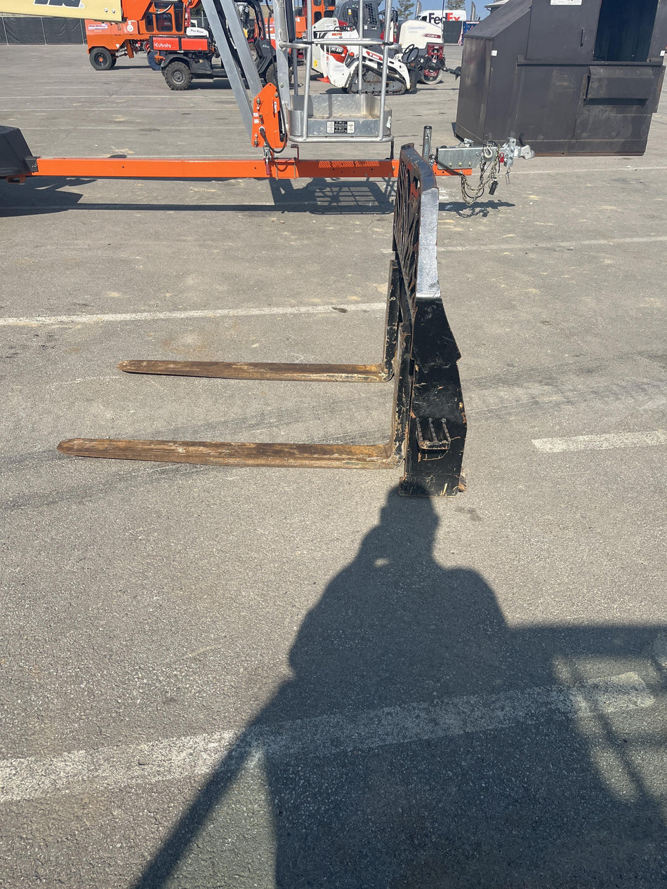 2023 ARROW MATERIAL HANDLING 48" Pallet Forks - Arrow