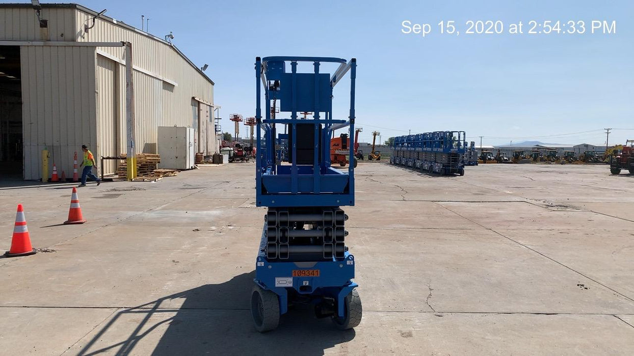 2020 Genie GS-2632 Solid NM Tires, Folding Rails with Half-Height Swing Gate, Beacon