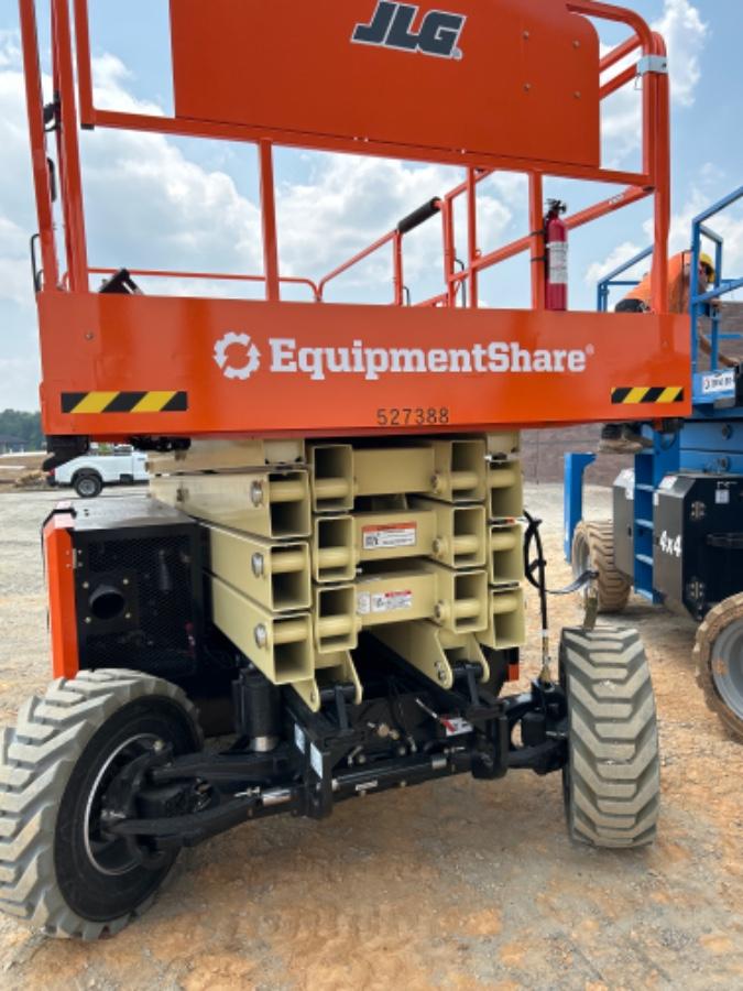 2025 JLG RT4394