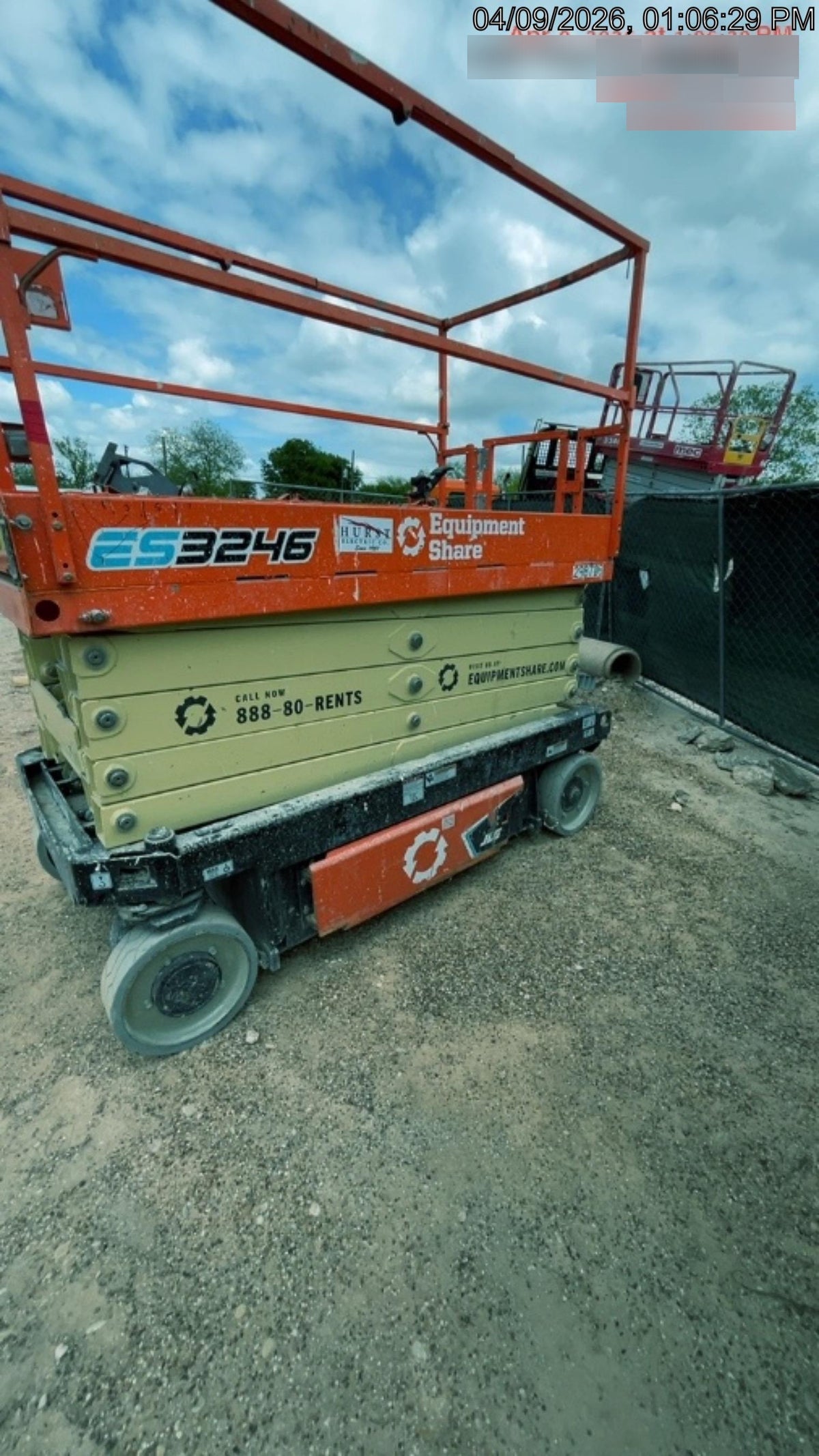 2023 JLG ES3246