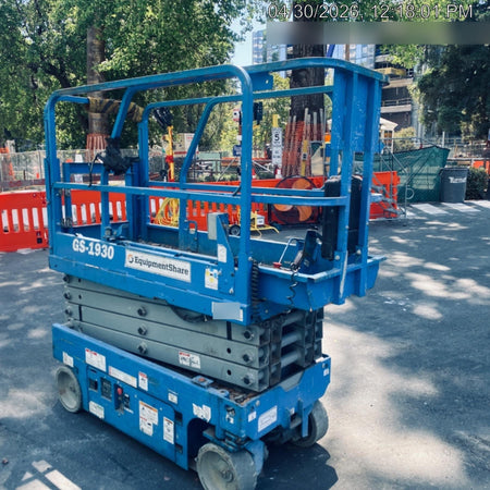 2019 Genie GS-1930 Half Height Swing Gate, 800W Inverter