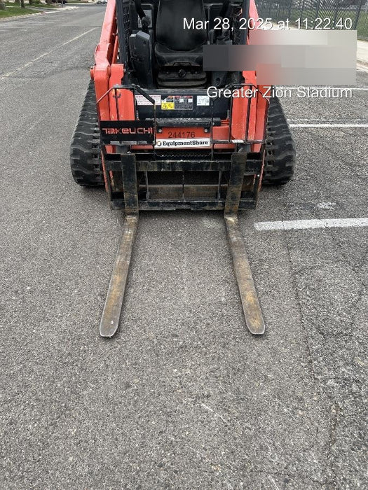 2021 TAKEUCHI 48" Pallet Forks - Takeuchi