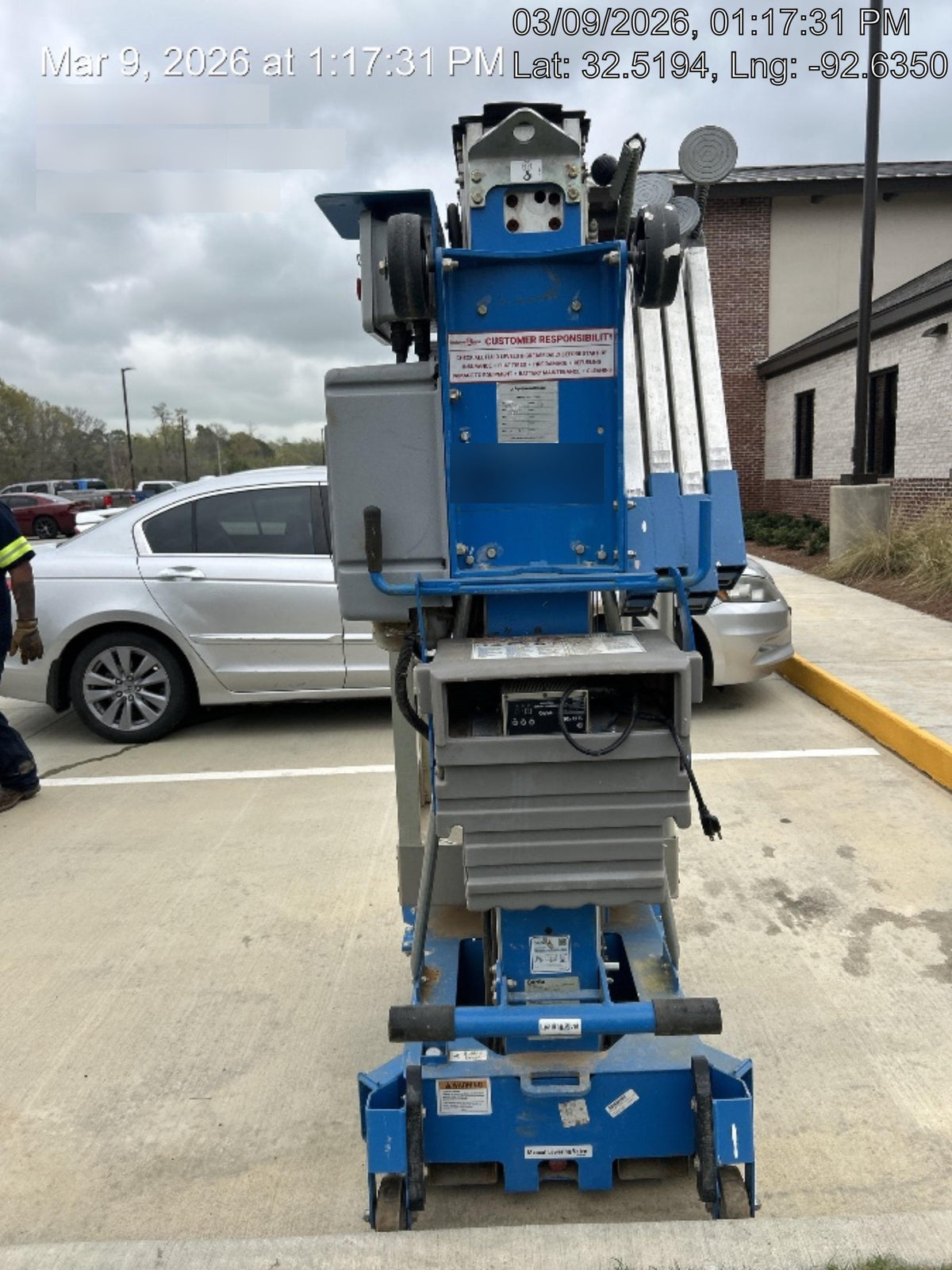 2019 GENIE AWP-30S