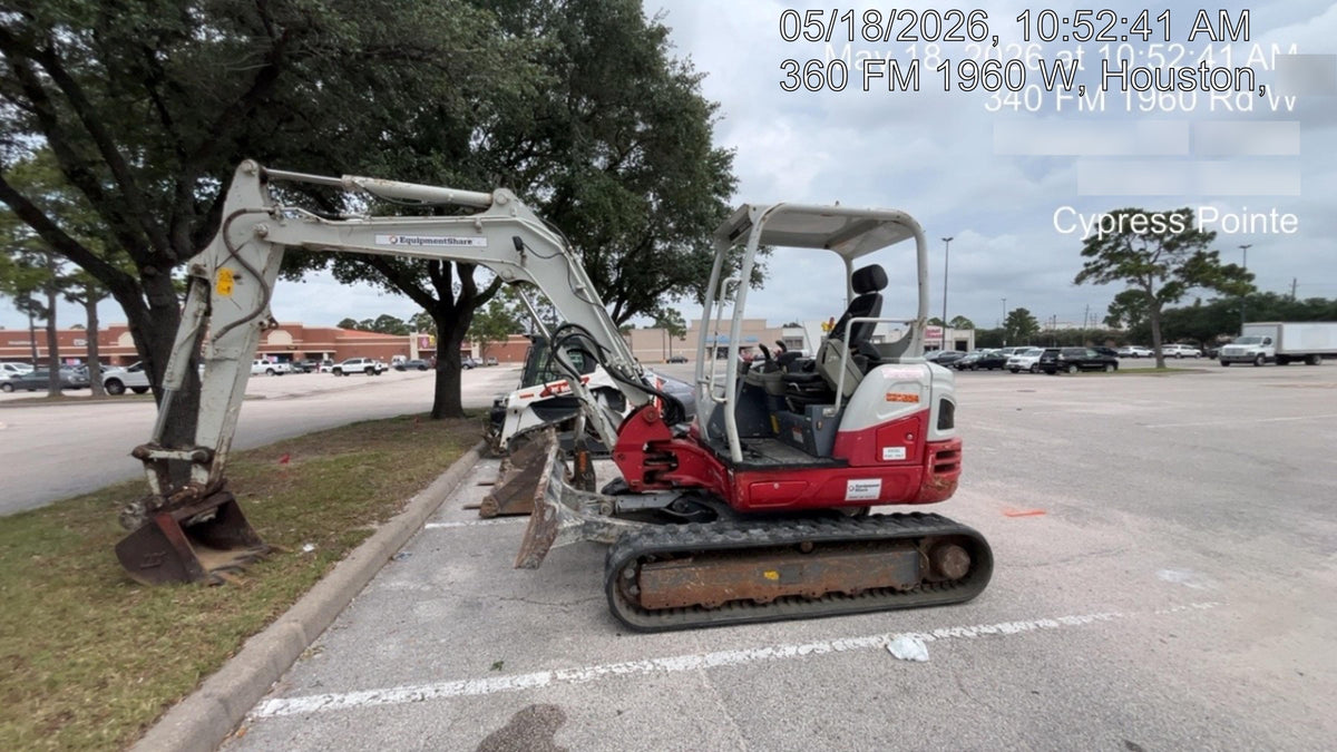 2023 TAKEUCHI TB250-2R