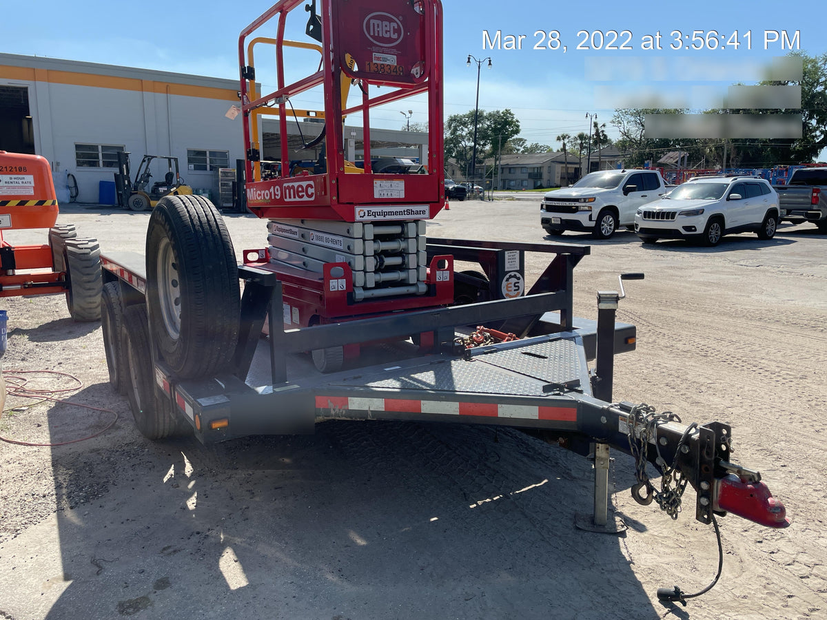 2018 JLG 1012