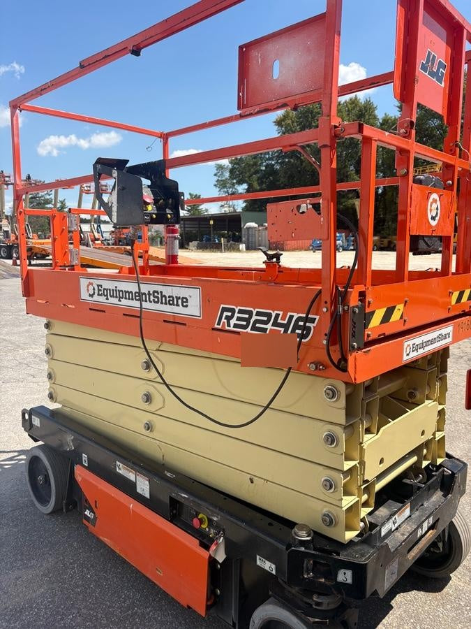2021 JLG R3246