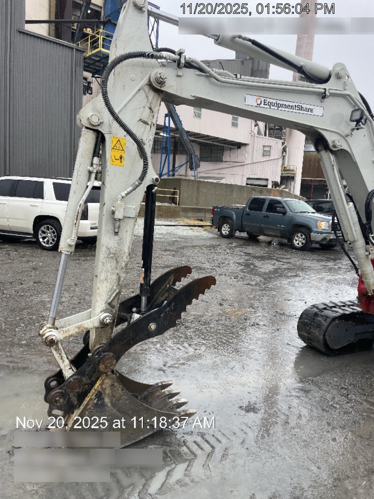 2023 TAKEUCHI TB250-2CR