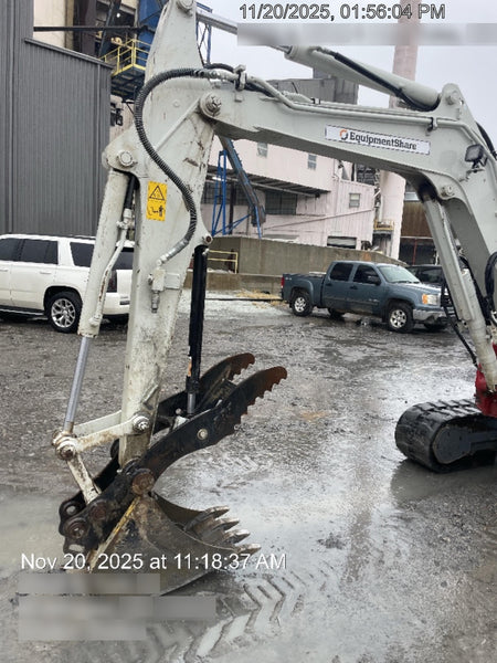 2023 TAKEUCHI TB250-2CR