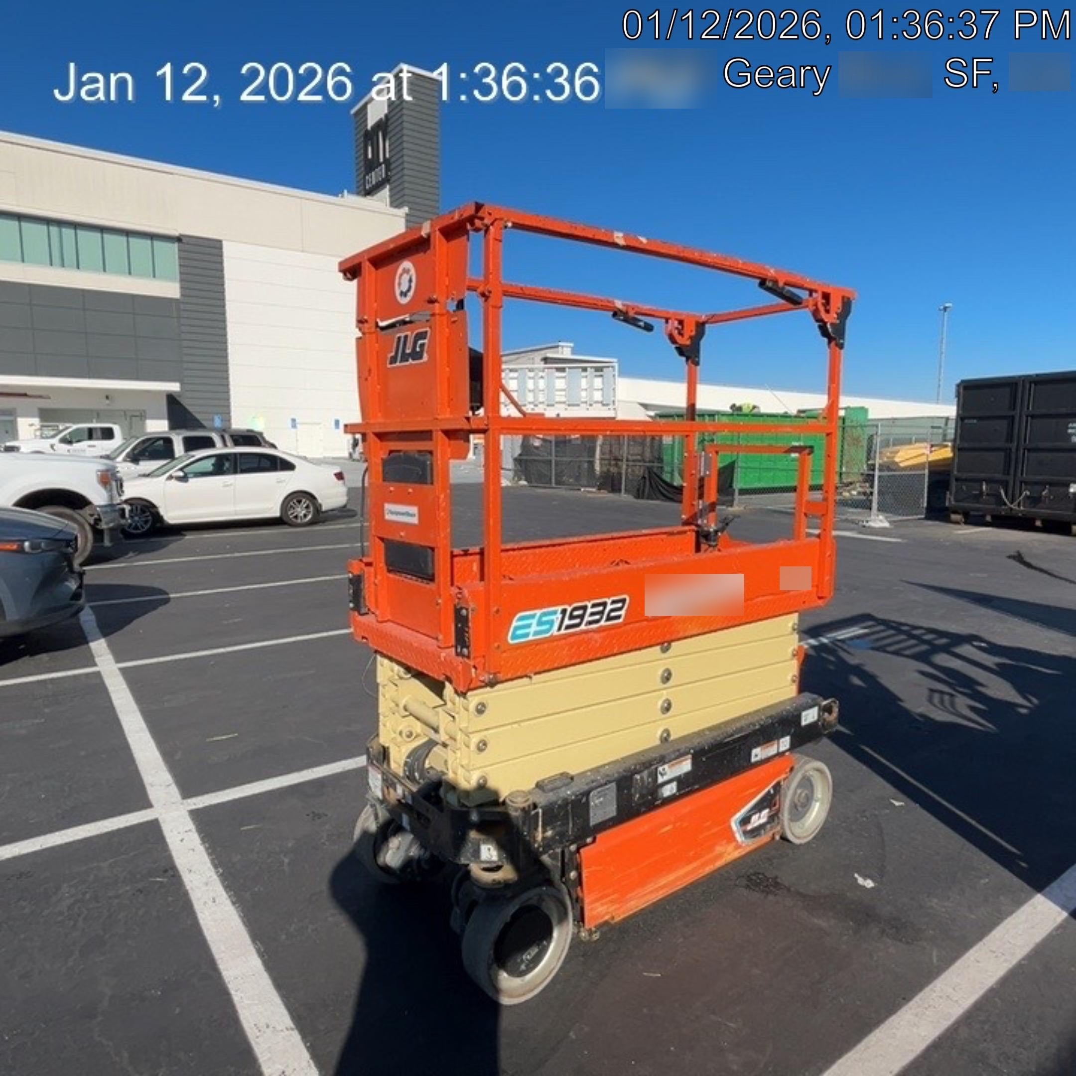 2021 JLG ES1932