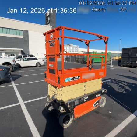 2021 JLG ES1932