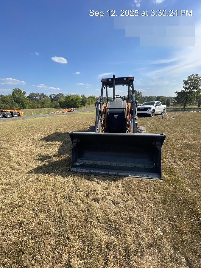2023 CASE 570N EP