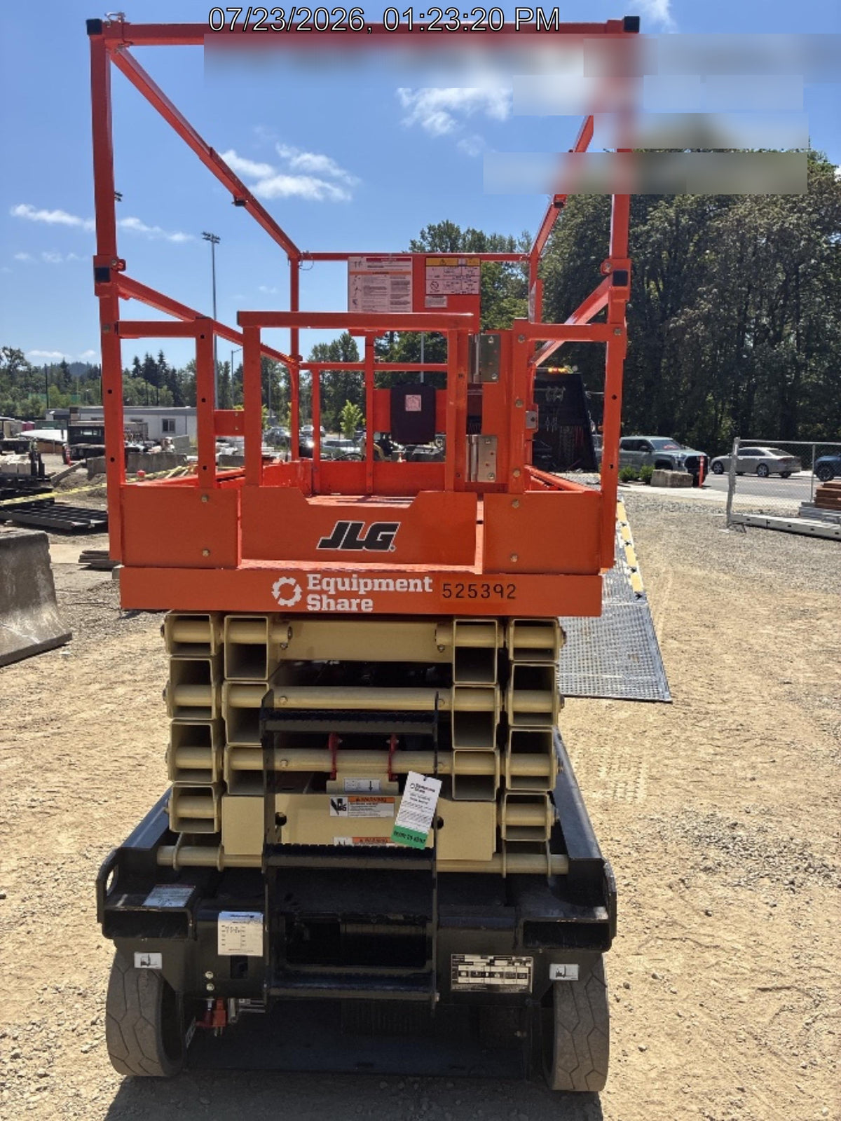 2025 JLG ES3246