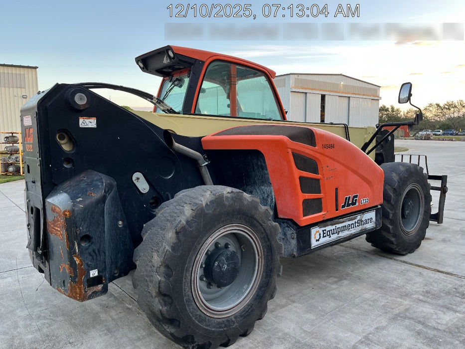 2021 JLG 1732