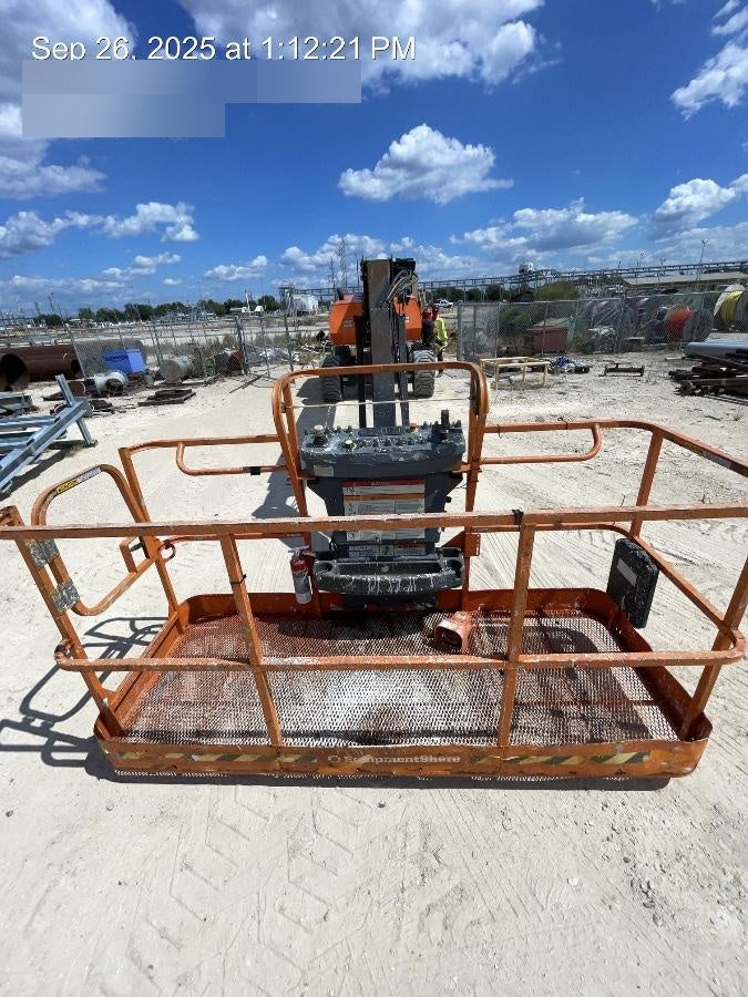 2023 JLG 860SJ