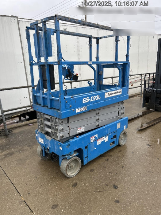 2020 Genie GS-1930 Solid Non Marking Tires, Beacon, Folding rails with half height swing gate