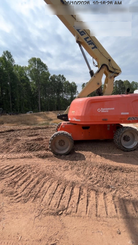 2022 JLG 600S