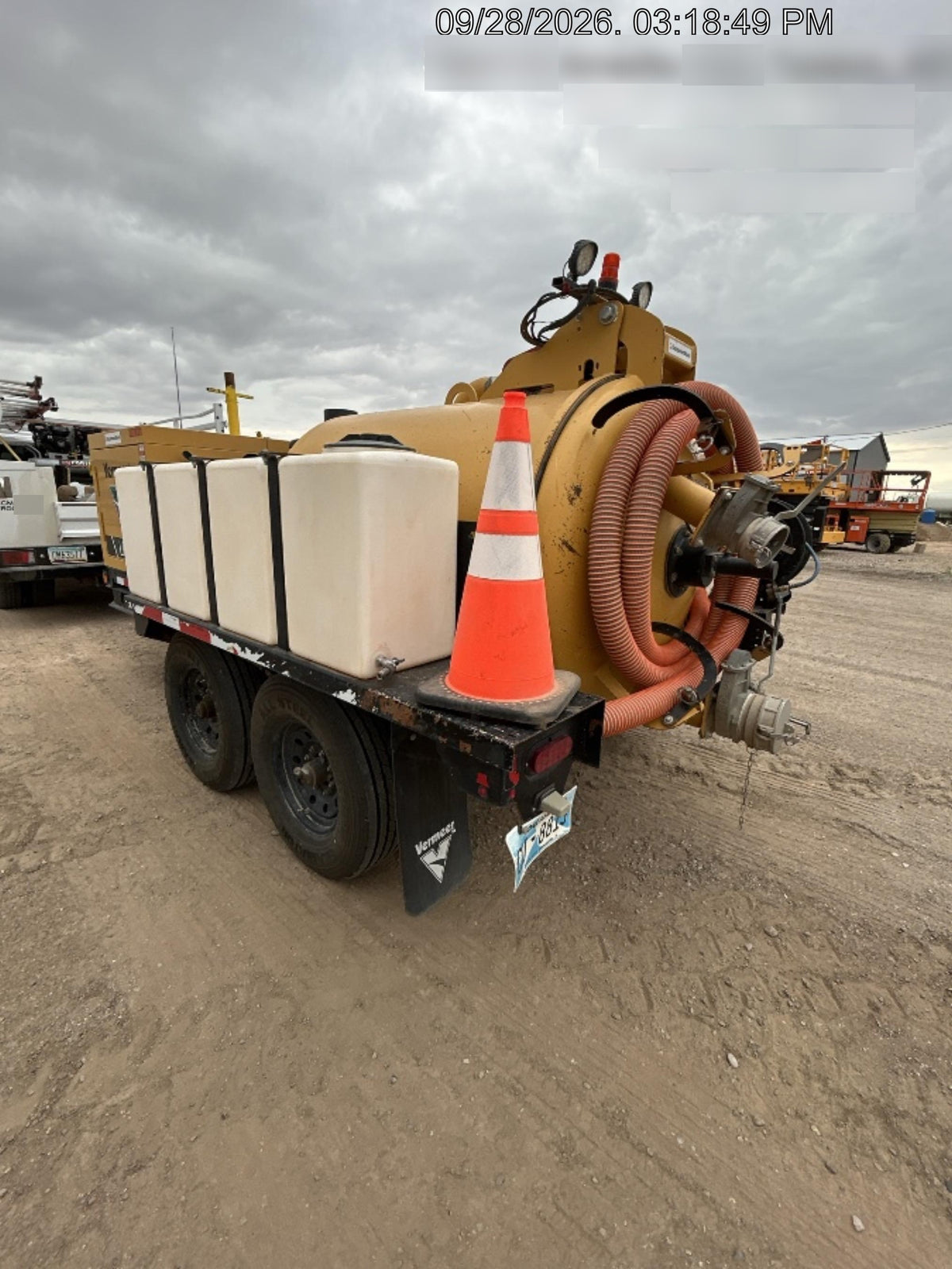 2023 Vac-Tron LP573XDT T4 Koehler Diesel Engine, 500 Gallon Debris Tank, x2 100 Gallon Water Tanks