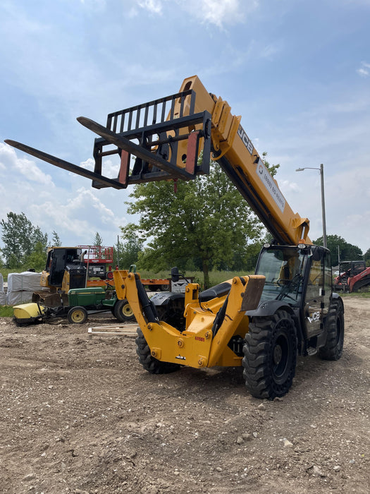 2020 JCB 510-56 Cab/Heat/Air, 74 HP, Solid Tires, STD Worklight, Beacon, Aux Hydraulics, Lifting Eye, Back up Alarm w/66" Carriage/60" Forks