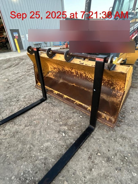 2023 ARROW MATERIAL HANDLING 60" Bucket Mounted Forks