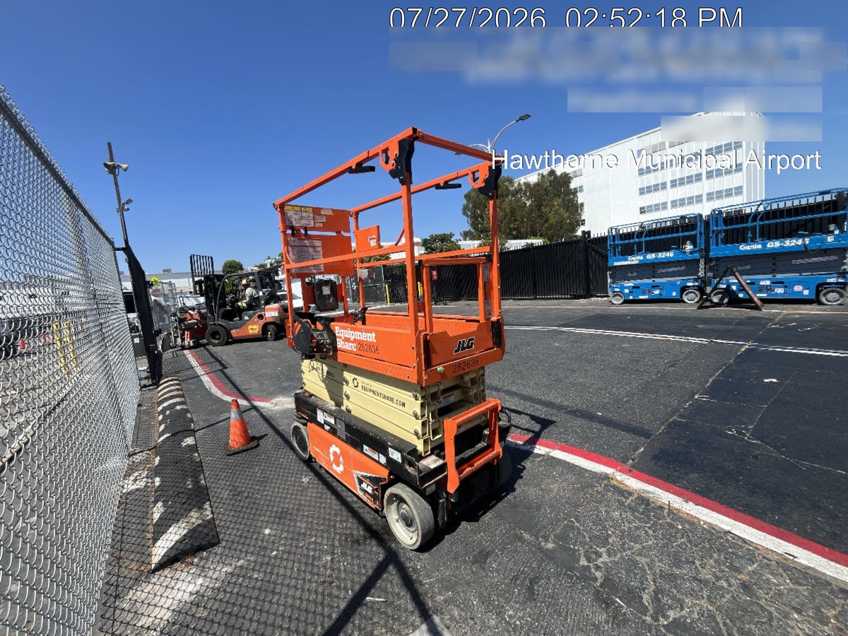 2022 JLG ES1932