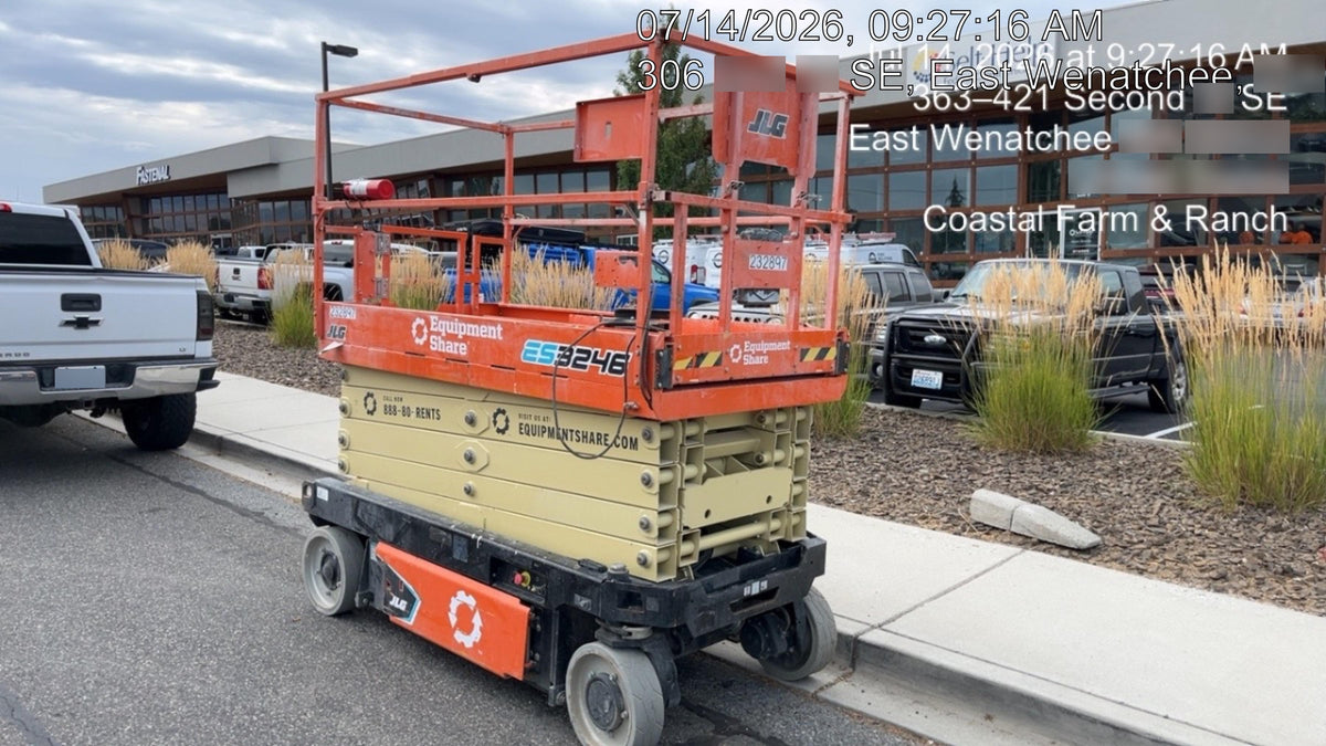 2022 JLG ES3246
