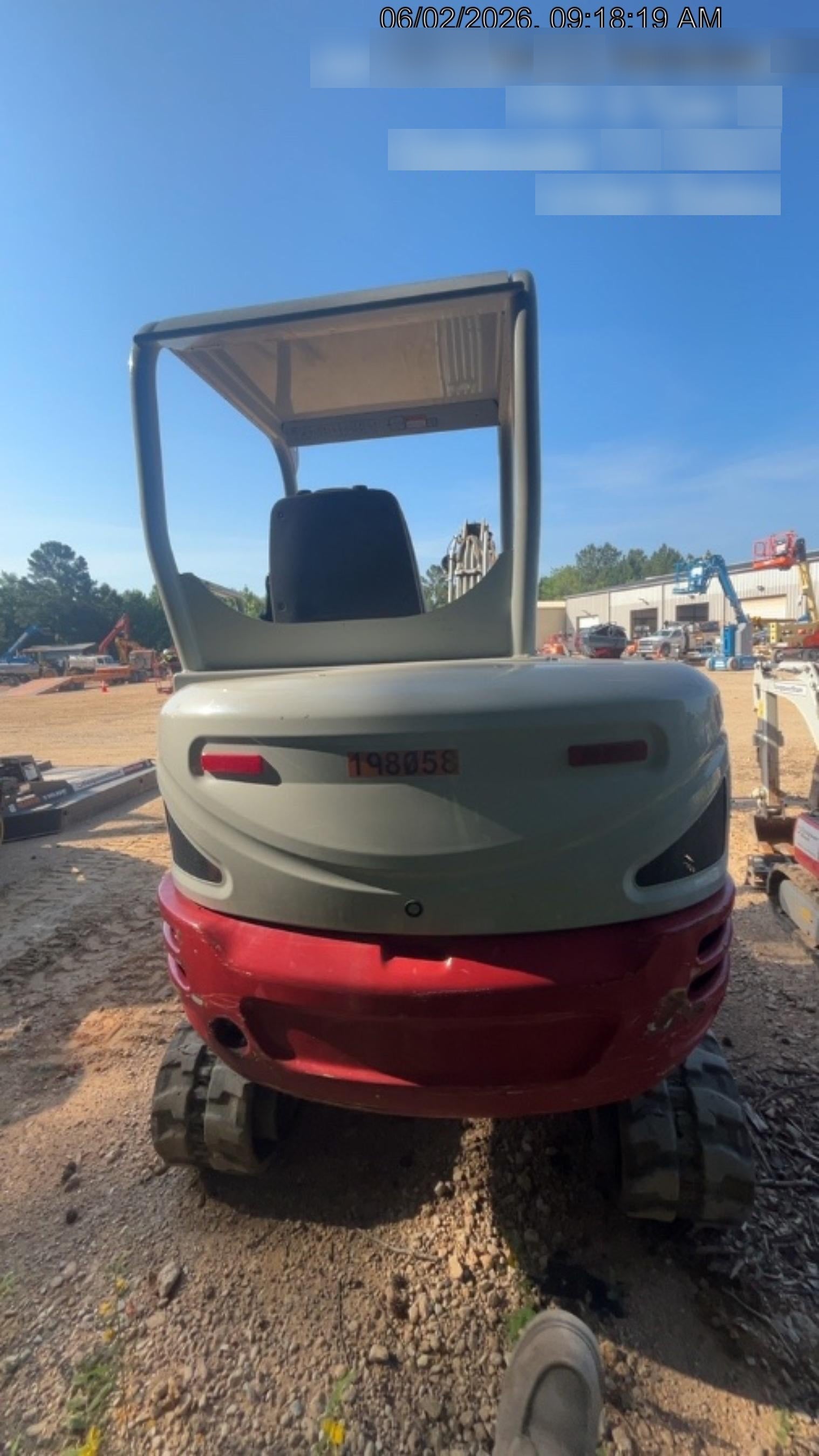 2022 TAKEUCHI TB235-2R