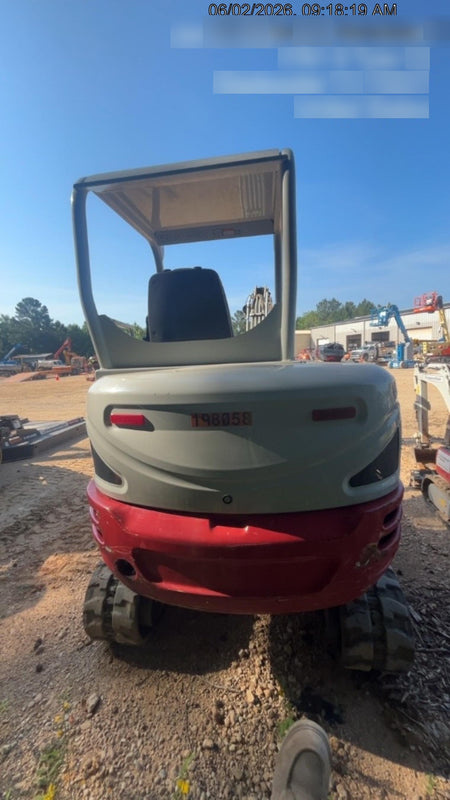 2022 TAKEUCHI TB235-2R