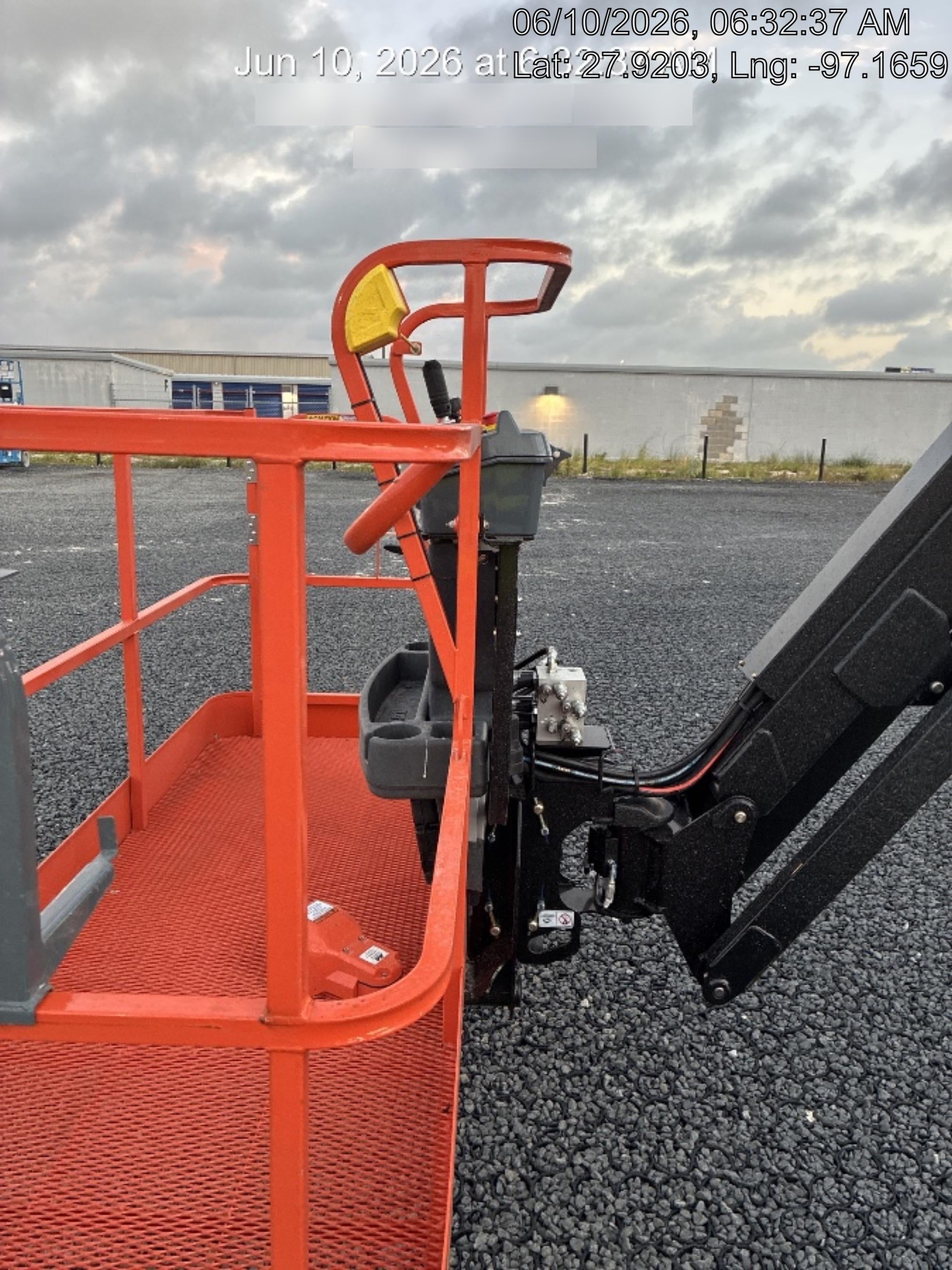 2026 JLG 800AJ