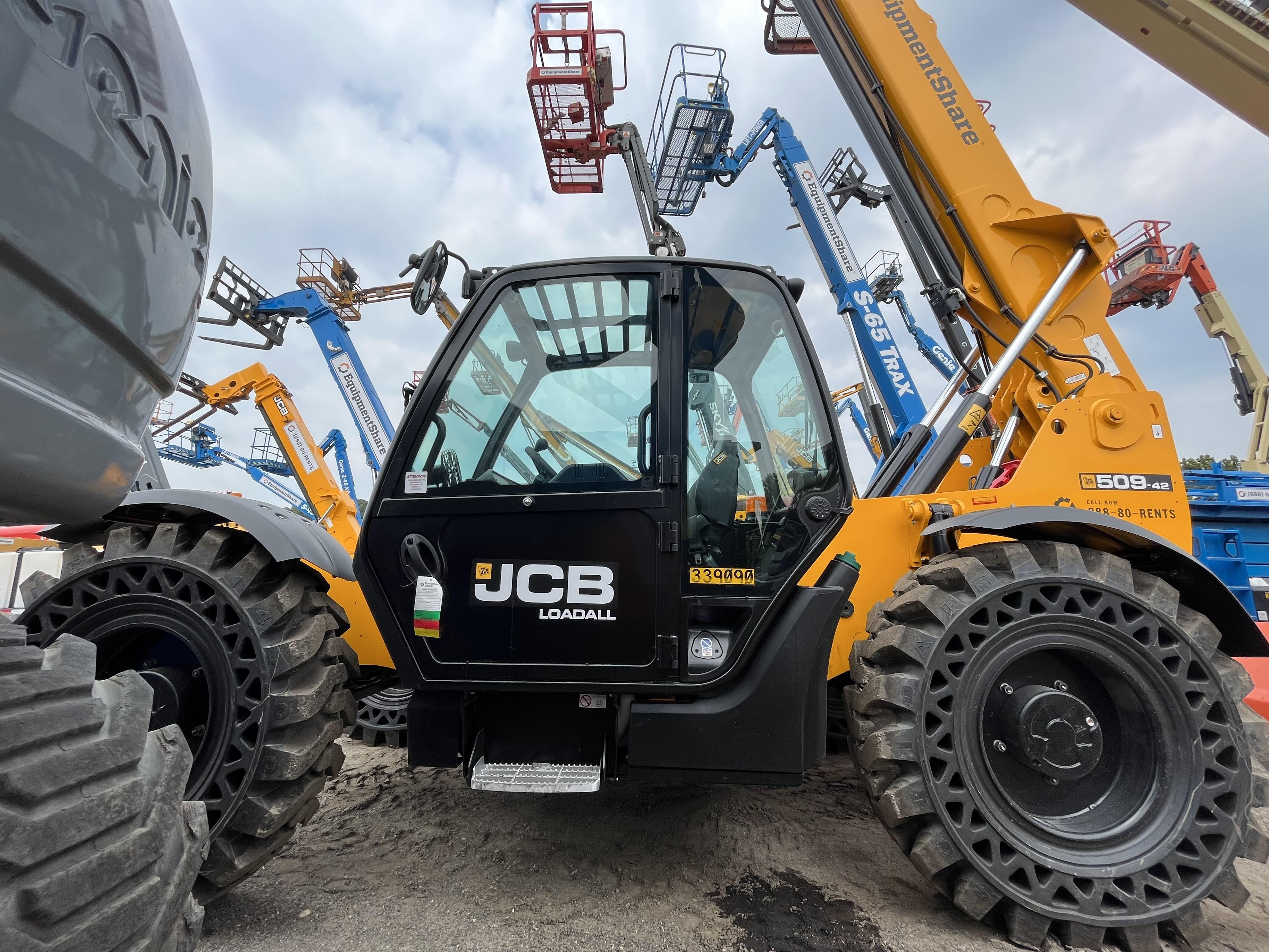 2023 JCB 509-42