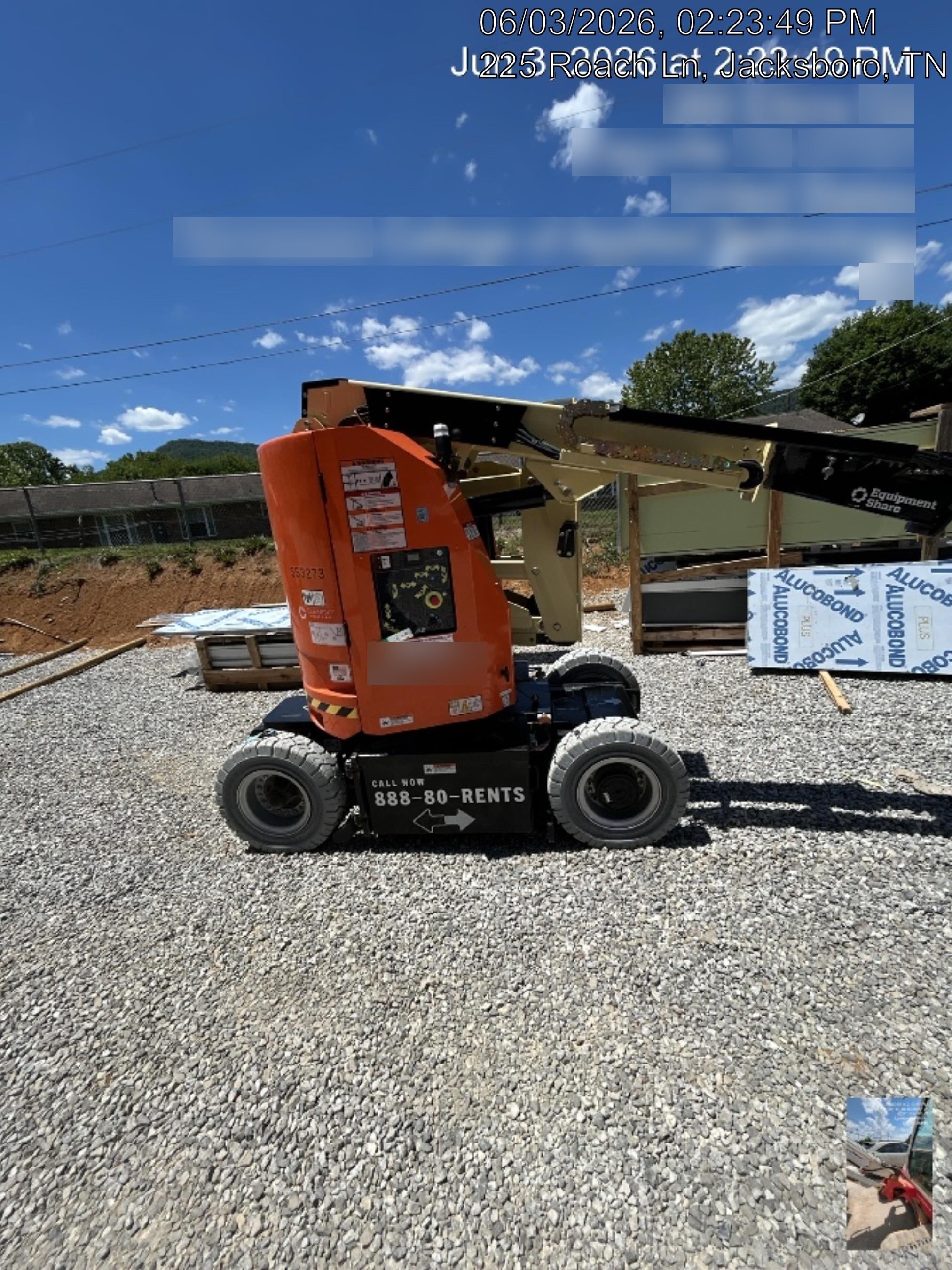 2025 JLG E300AJP
